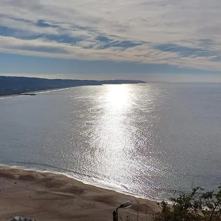 Elegant Sea View شقة