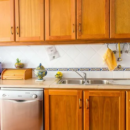 شقة Elegant Sea View *