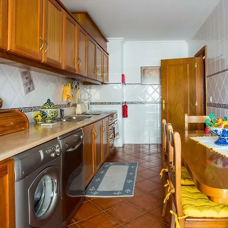 Elegant Sea View شقة *